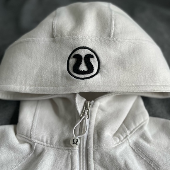 Lululemon Scuba Zip Hoodie - Picture 2 of 5